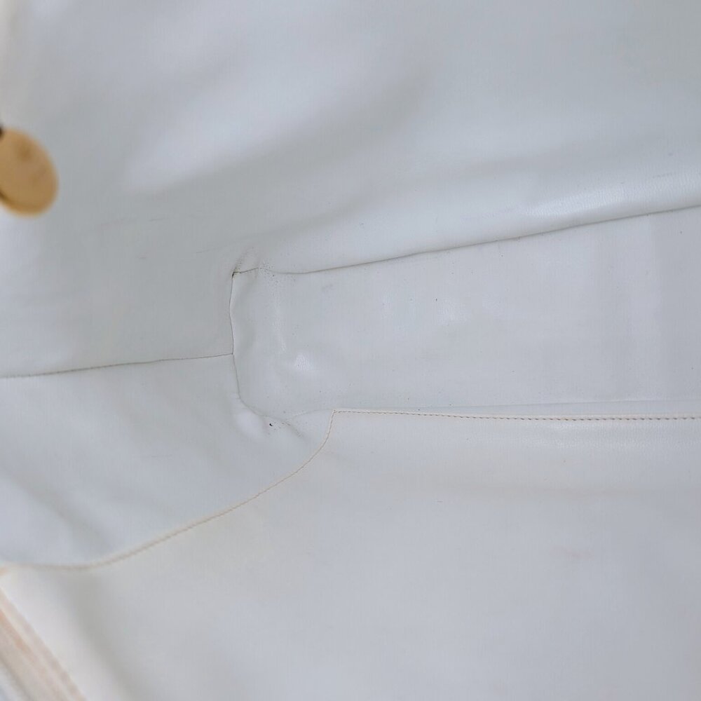 Chanel Rare Vintage White Quilted Lambskin Large Hobo Tote 24k GHW - Picture 9 of 16